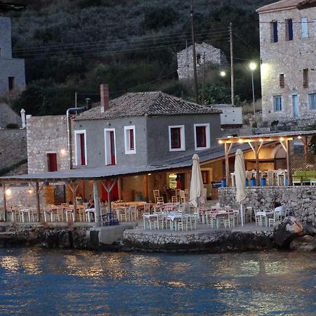 Messinian Blue Seaside Villa Kalamata Exterior photo
