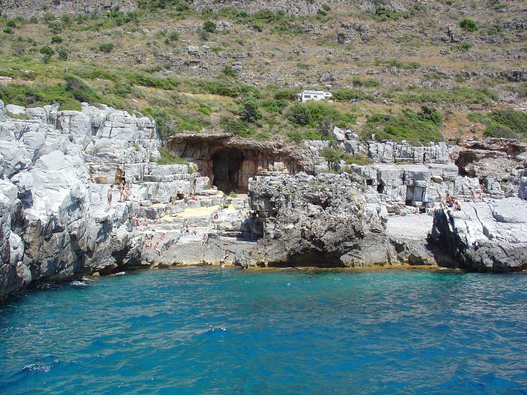 Messinian Blue Seaside Villa Kalamata Exterior photo