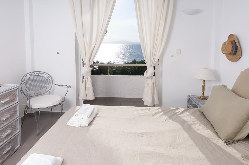 Messinian Blue Seaside Villa Kalamata Exterior photo
